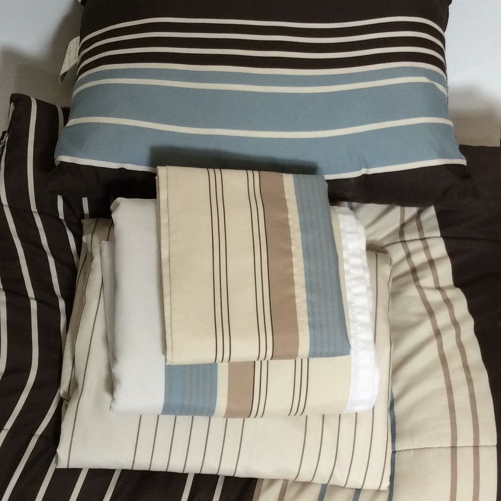 Six Piece Full Size Striped Bed Set